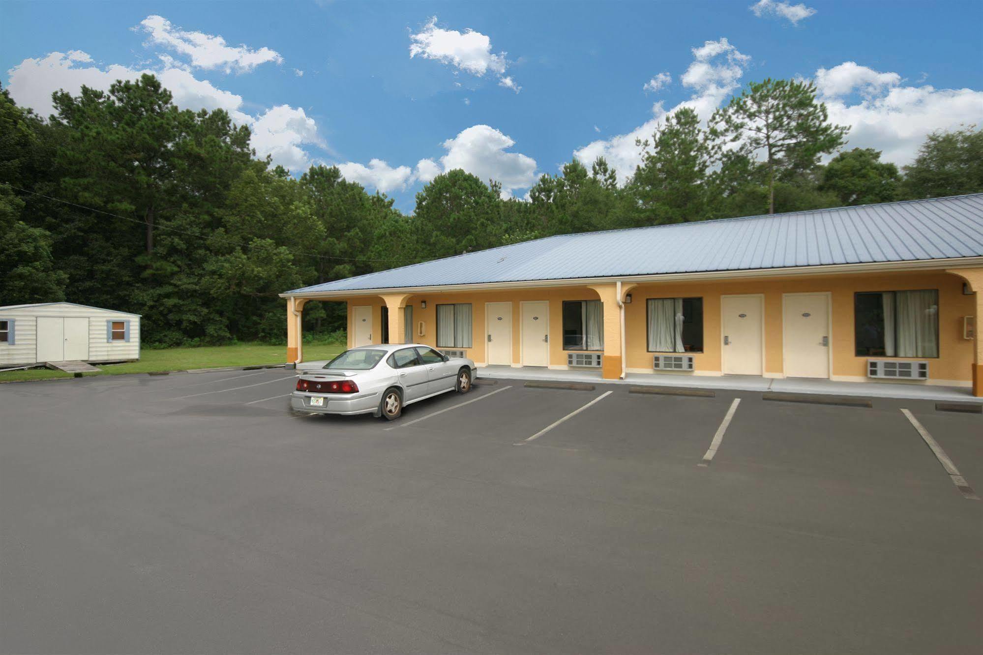 Days Inn By Wyndham Defuniak Springs Kültér fotó