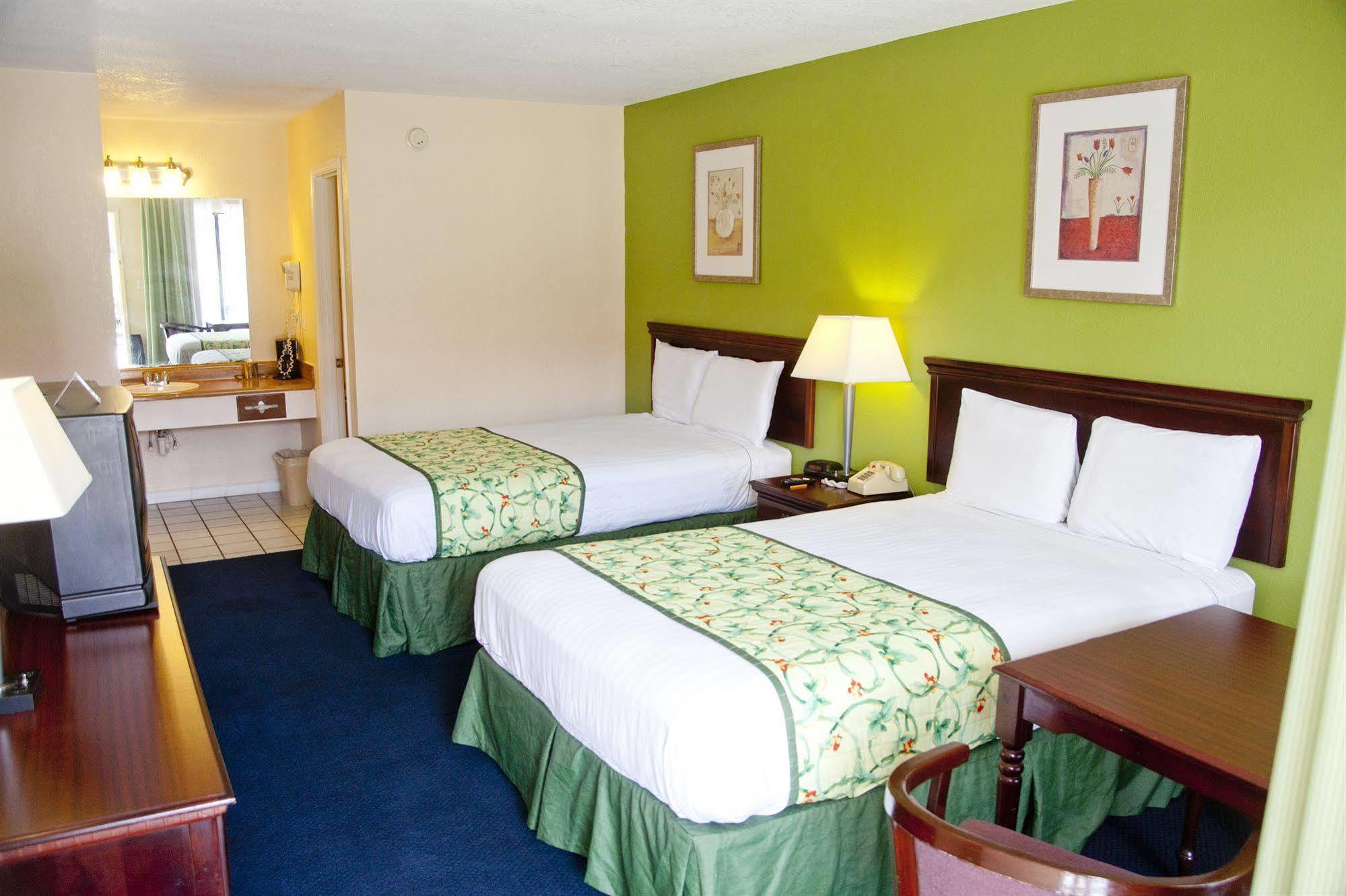Days Inn By Wyndham Defuniak Springs Kültér fotó